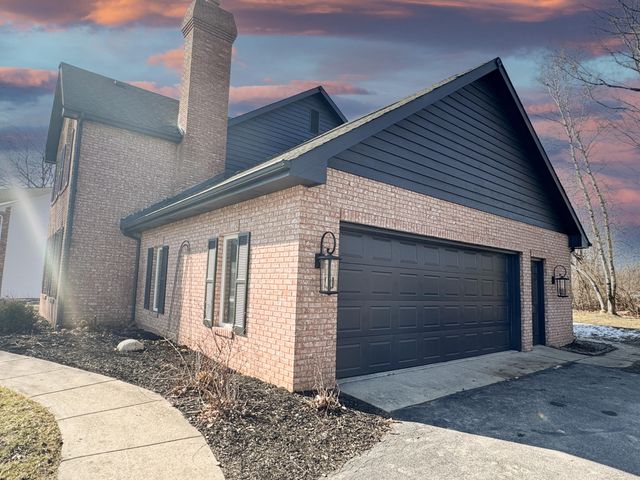 3807 Waxwing Court, Valparaiso, IN 46383