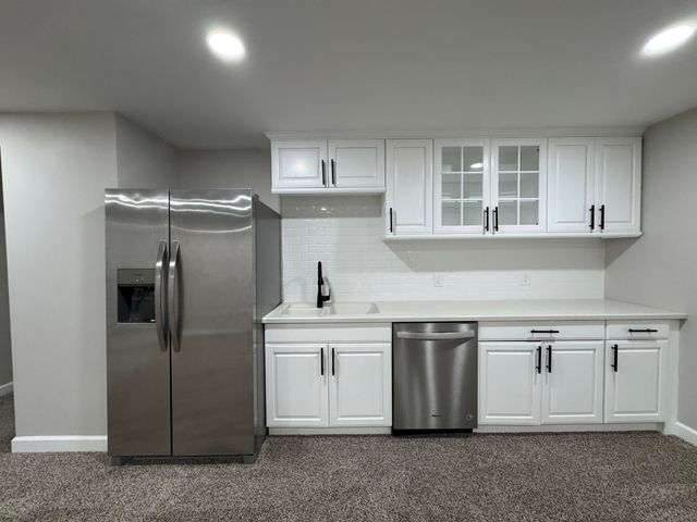 3807 Waxwing Court, Valparaiso, IN 46383