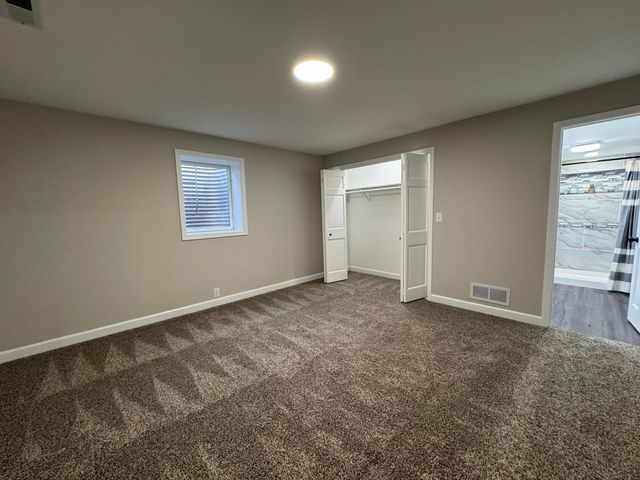 3807 Waxwing Court, Valparaiso, IN 46383