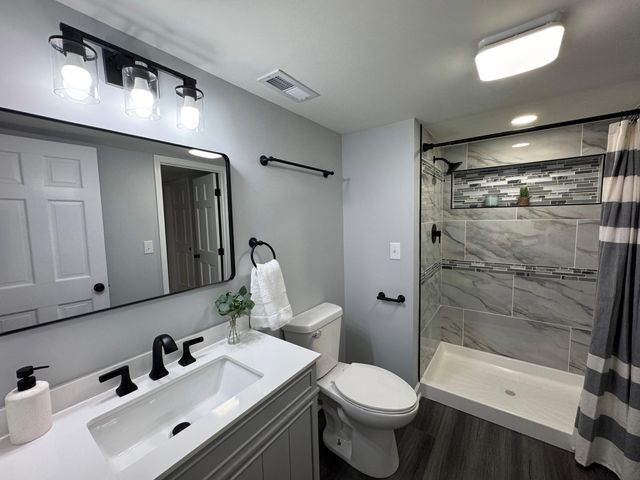 3807 Waxwing Court, Valparaiso, IN 46383