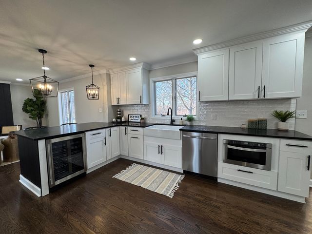 3807 Waxwing Court, Valparaiso, IN 46383