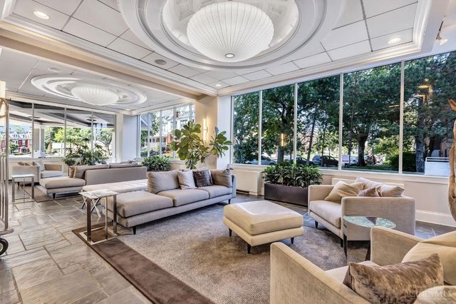 2200 Victory Parkway, Cincinnati, OH 45206