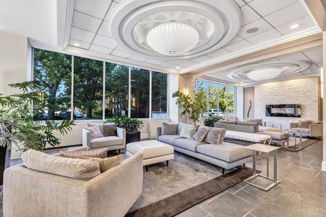 2200 Victory Parkway, Cincinnati, OH 45206