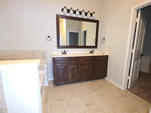 225 Dakota Drive, Waxahachie, TX 75167