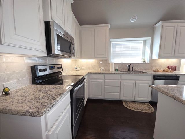 225 Dakota Drive, Waxahachie, TX 75167