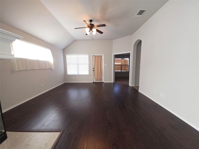 225 Dakota Drive, Waxahachie, TX 75167