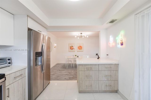 200 NE 12th Ave 6D, Hallandale Beach, FL 33009