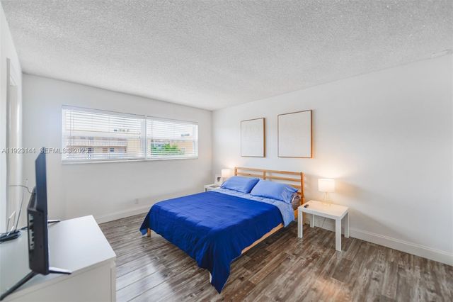 200 NE 12th Ave 6D, Hallandale Beach, FL 33009