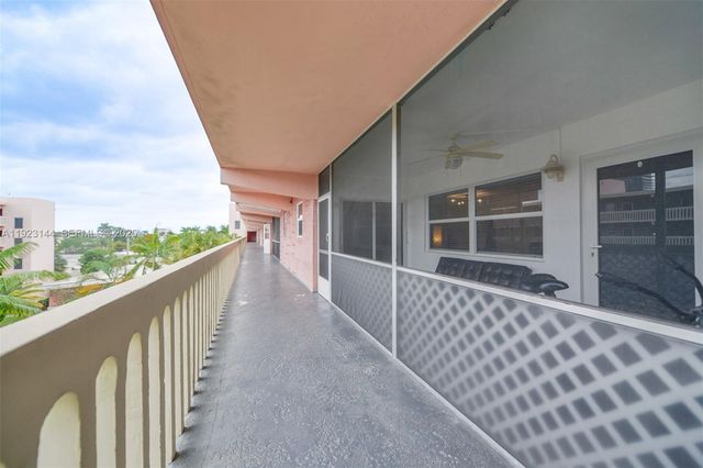 200 NE 12th Ave 6D, Hallandale Beach, FL 33009