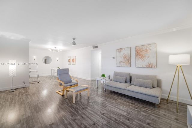 200 NE 12th Ave 6D, Hallandale Beach, FL 33009