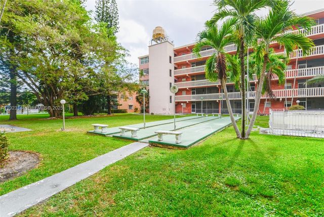 200 NE 12th Ave 6D, Hallandale Beach, FL 33009