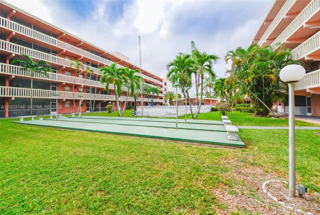 200 NE 12th Ave 6D, Hallandale Beach, FL 33009