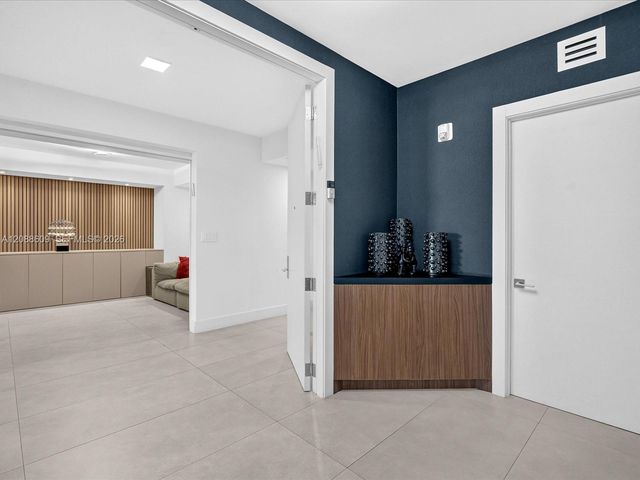 3201 NE 183rd Street 402, Aventura, FL 33160