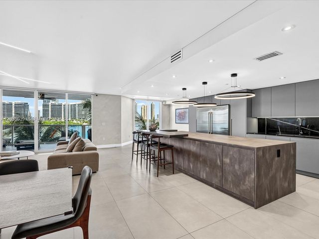 3201 NE 183rd Street 402, Aventura, FL 33160