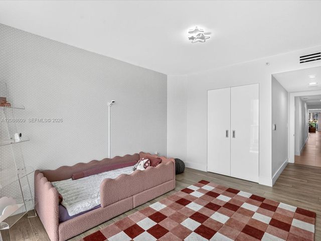3201 NE 183rd Street 402, Aventura, FL 33160