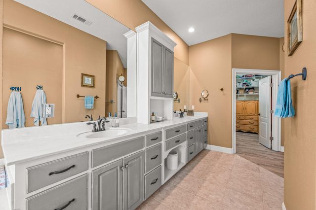 2515 Masters Boulevard, Navarre, FL 32566