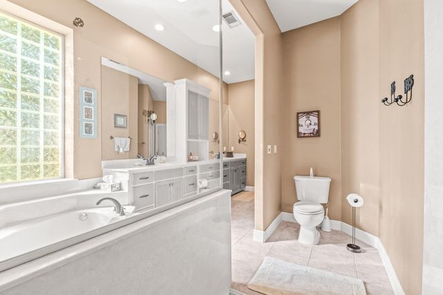 2515 Masters Boulevard, Navarre, FL 32566