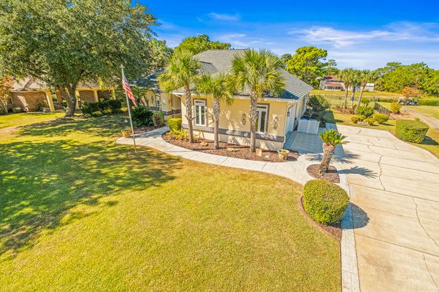 2515 Masters Boulevard, Navarre, FL 32566