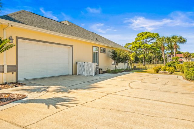 2515 Masters Boulevard, Navarre, FL 32566
