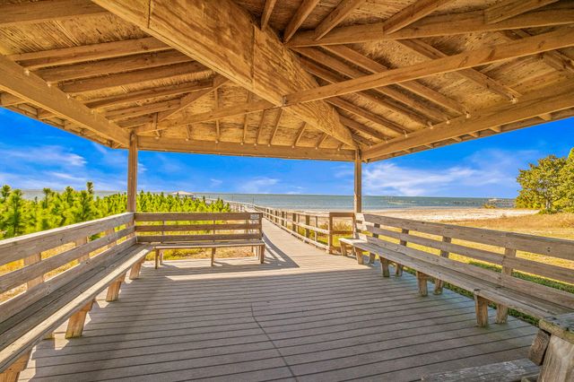 2515 Masters Boulevard, Navarre, FL 32566