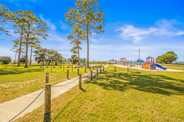 2515 Masters Boulevard, Navarre, FL 32566
