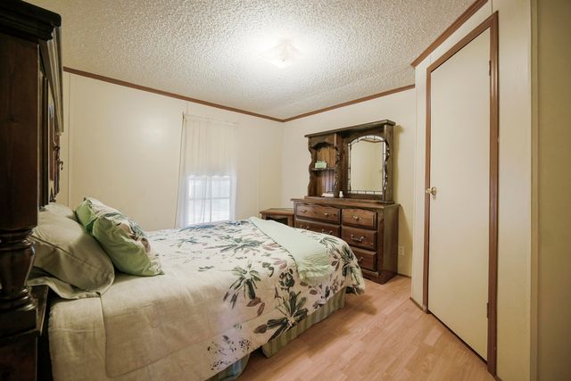 102 Shady Oaks Dr, Pierre Part, LA 70339