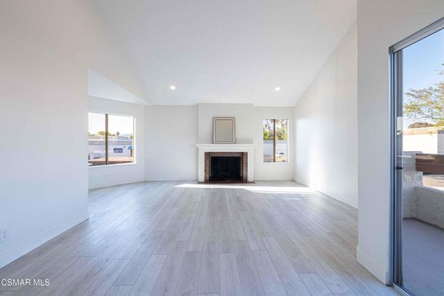 1718 Sinaloa Road 219, Simi Valley, CA 93065