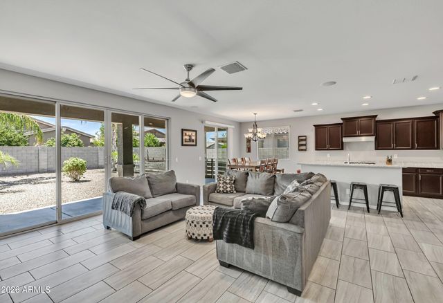 189 W HACKBERRY Avenue, San Tan Valley, AZ 85140