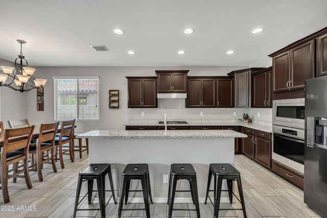 189 W HACKBERRY Avenue, San Tan Valley, AZ 85140