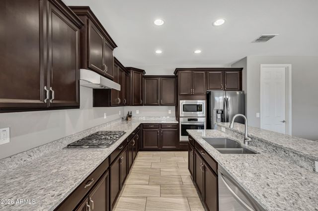 189 W HACKBERRY Avenue, San Tan Valley, AZ 85140