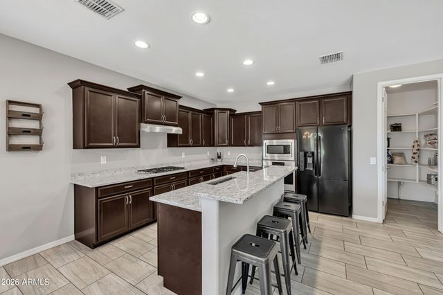 189 W HACKBERRY Avenue, San Tan Valley, AZ 85140