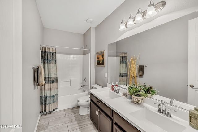 189 W HACKBERRY Avenue, San Tan Valley, AZ 85140