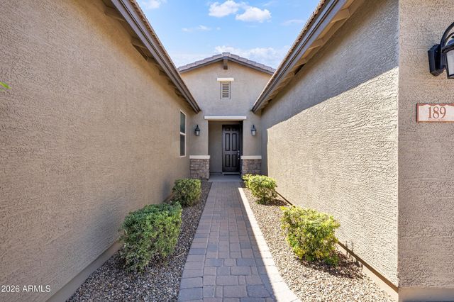 189 W HACKBERRY Avenue, San Tan Valley, AZ 85140