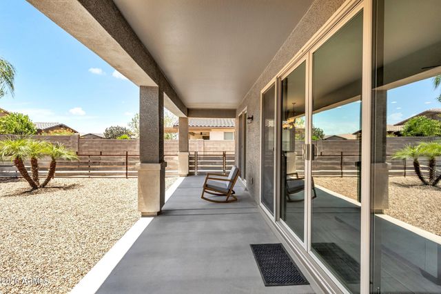 189 W HACKBERRY Avenue, San Tan Valley, AZ 85140