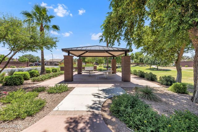 189 W HACKBERRY Avenue, San Tan Valley, AZ 85140