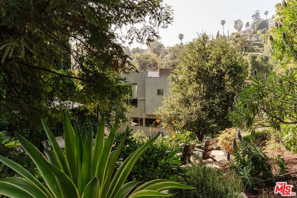 Image 15 of property listing at 2300 Canyon Drive, Los Angeles, CA 90068