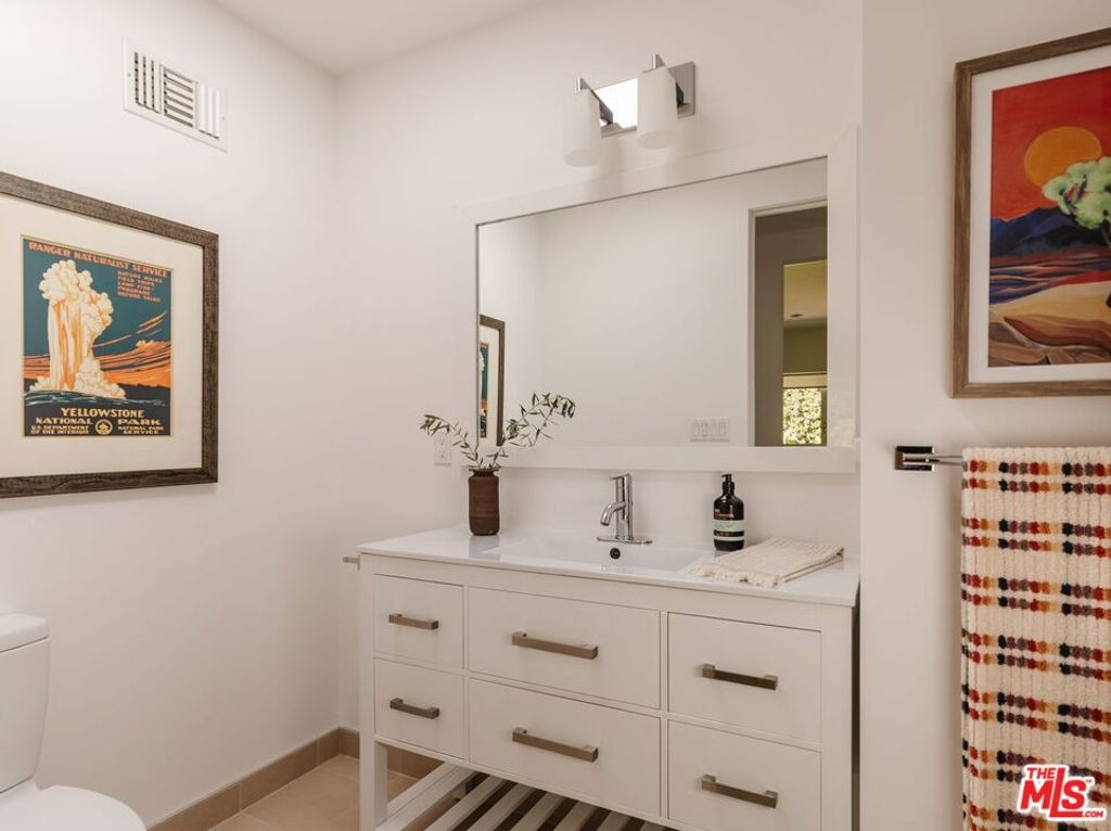 Image 23 of property listing at 2300 Canyon Drive, Los Angeles, CA 90068