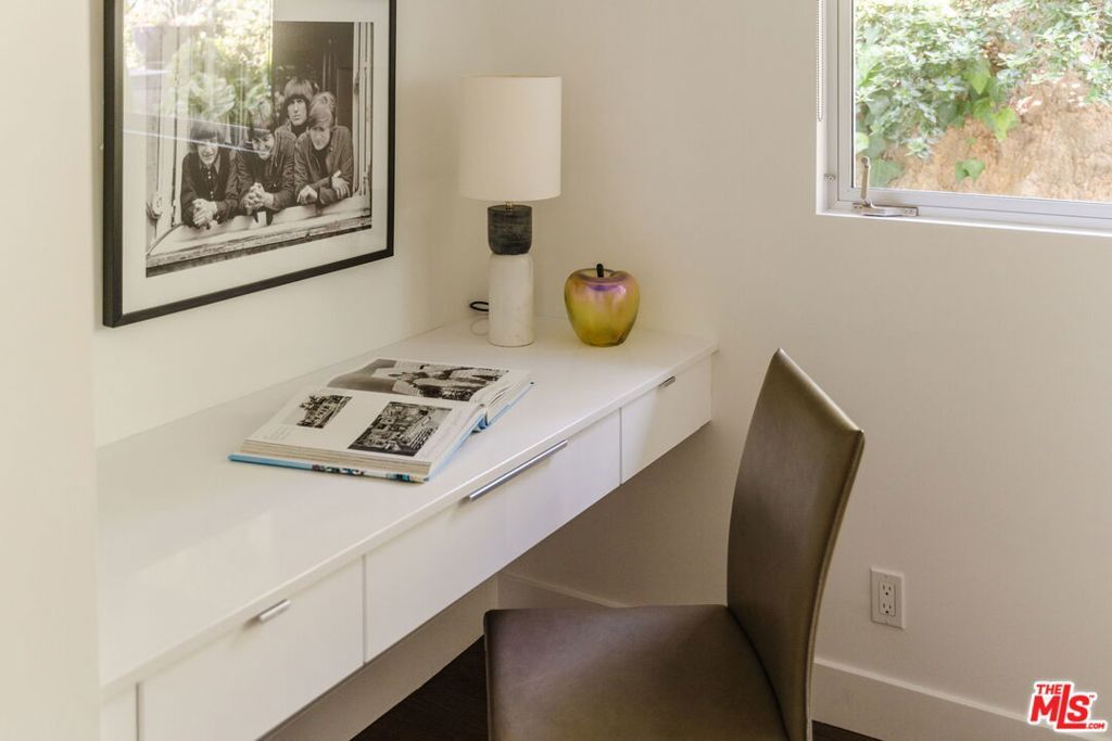 Image 26 of property listing at 2300 Canyon Drive, Los Angeles, CA 90068