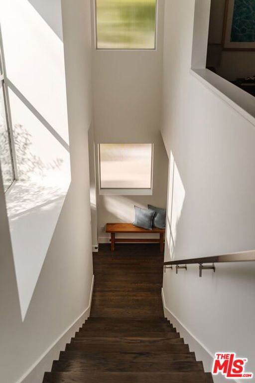 Image 27 of property listing at 2300 Canyon Drive, Los Angeles, CA 90068