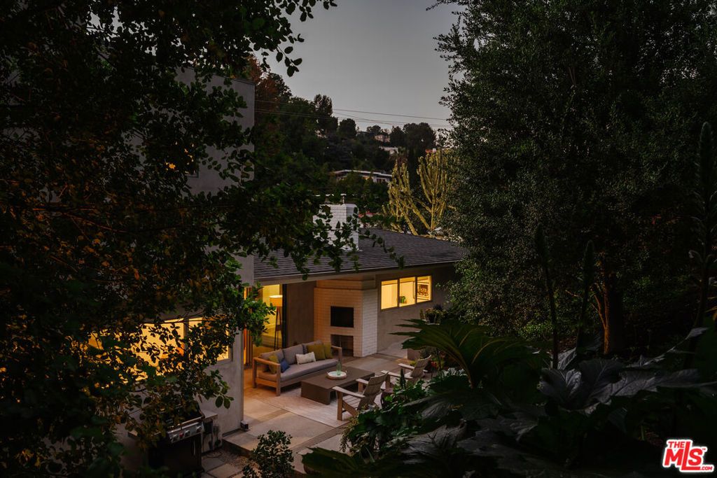 Image 30 of property listing at 2300 Canyon Drive, Los Angeles, CA 90068