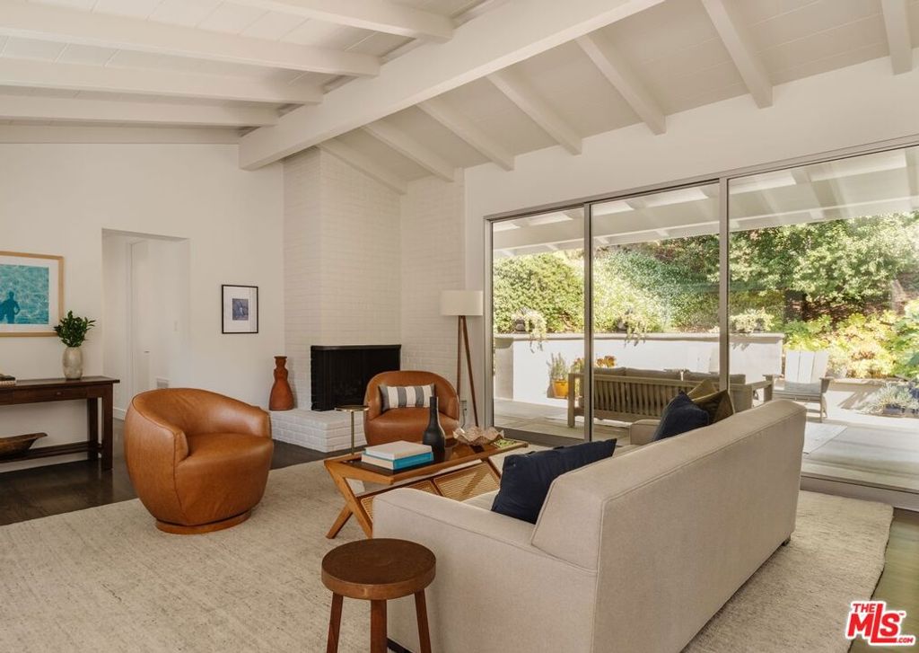 Image 7 of property listing at 2300 Canyon Drive, Los Angeles, CA 90068