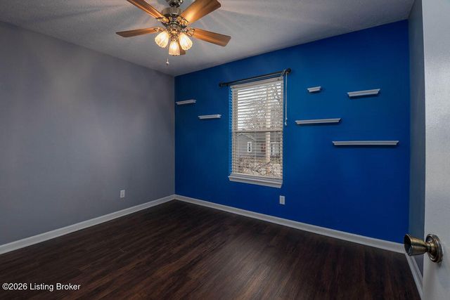 10905 Conti Ln, Louisville, KY 40299