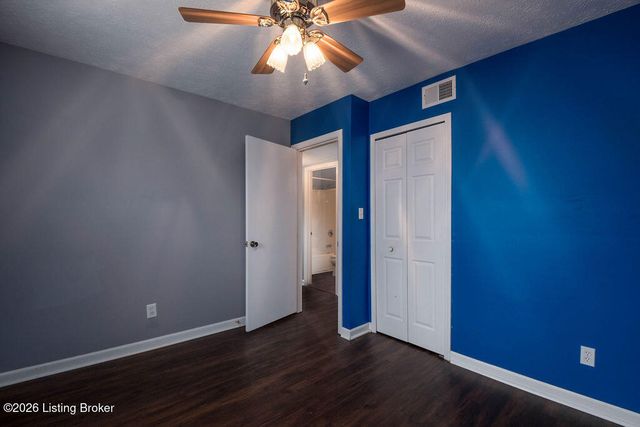 10905 Conti Ln, Louisville, KY 40299