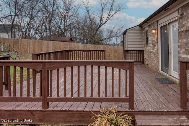 10905 Conti Ln, Louisville, KY 40299