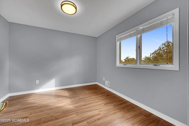 96 Diamond Lane, Old Bridge, NJ 08857