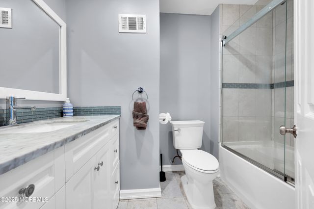 96 Diamond Lane, Old Bridge, NJ 08857