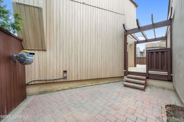 96 Diamond Lane, Old Bridge, NJ 08857