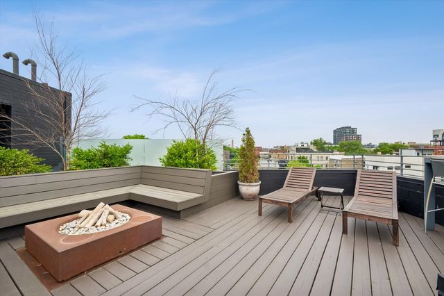 1021 N Wood Street 3, Chicago, IL 60622