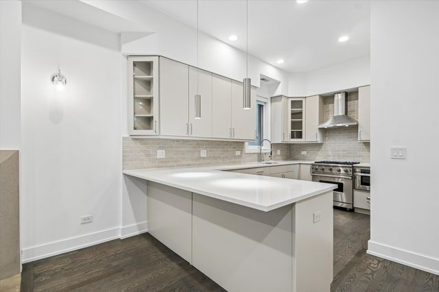 1021 N Wood Street 3, Chicago, IL 60622