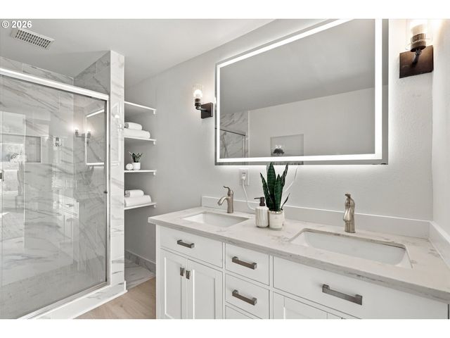 10130 Sw CYNTHIA St, Beaverton, OR 97008